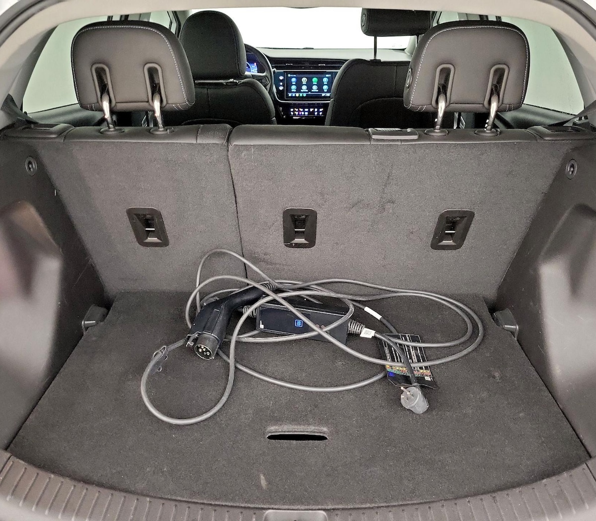 Trunk/Cargo (Seats Up)