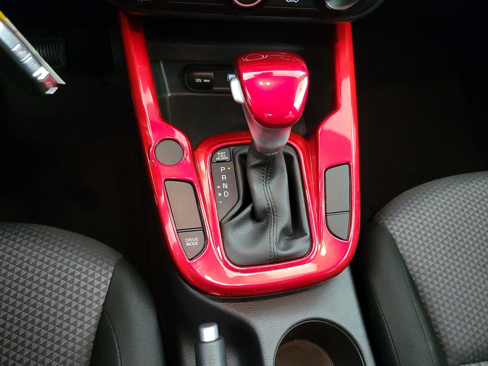 2025 Kia Soul LX - Photo 18