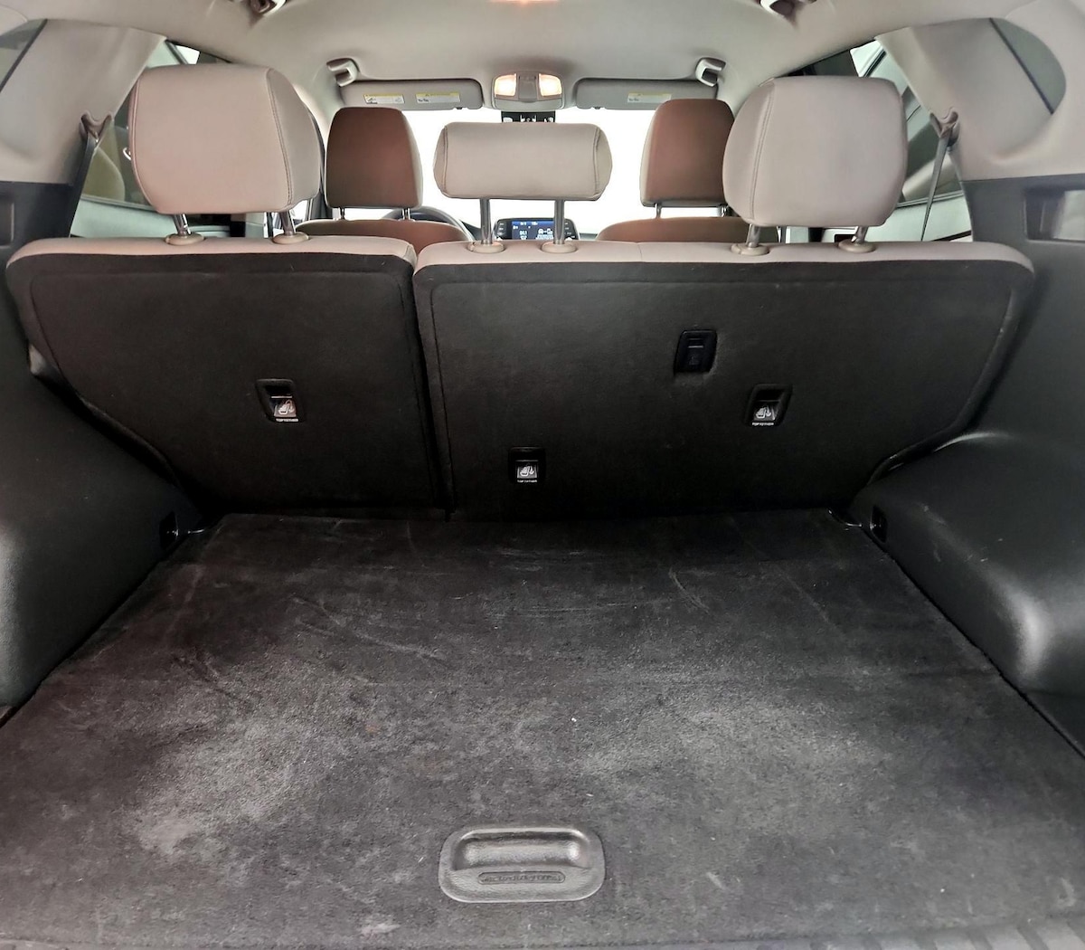 Trunk/Cargo (Seats Up)