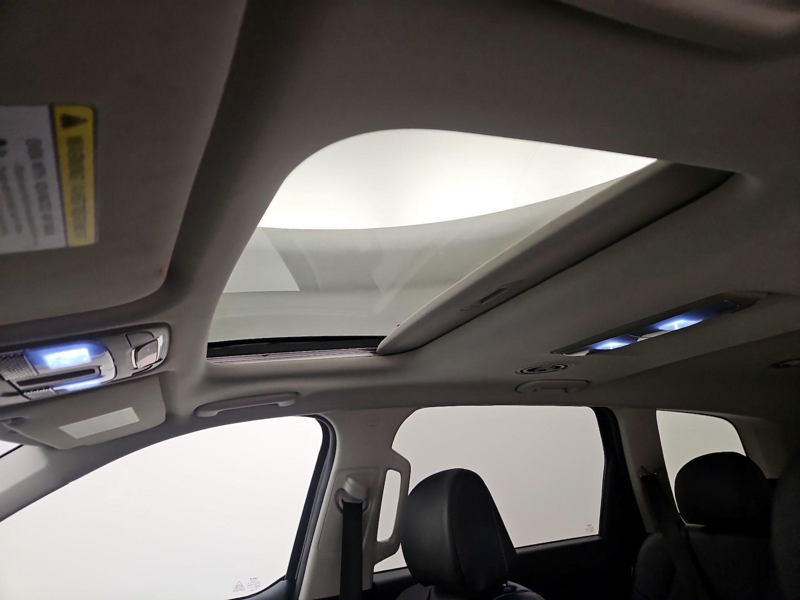 Sunroof(s) & Overhead Airbags