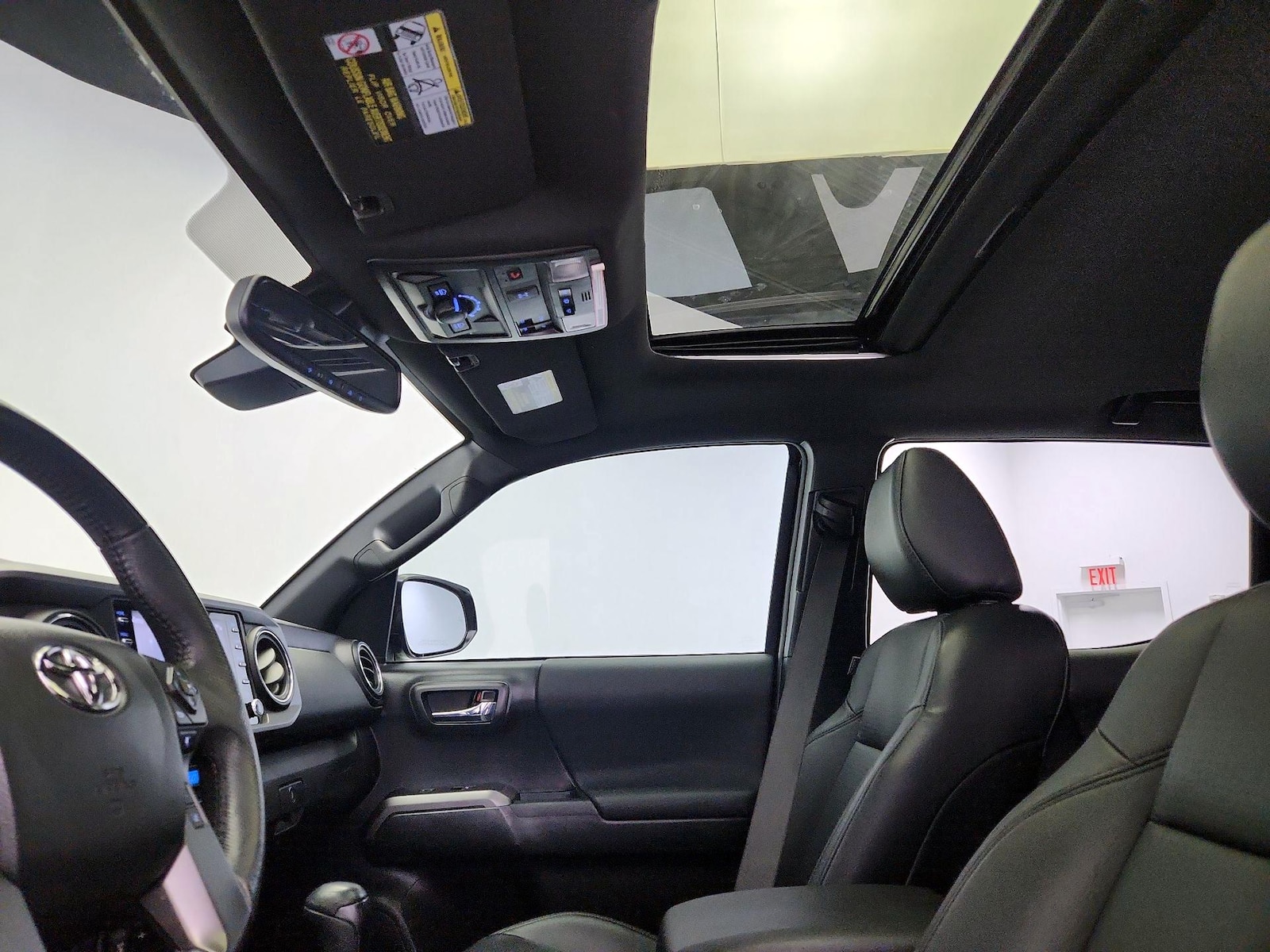 Sunroof(s) & Overhead Airbags