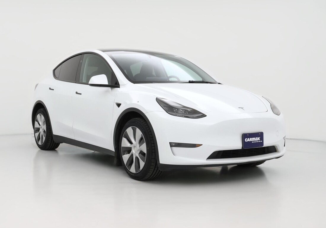 2023 Tesla Model Y Long Range All-Wheel Drive in White — CarMax photo