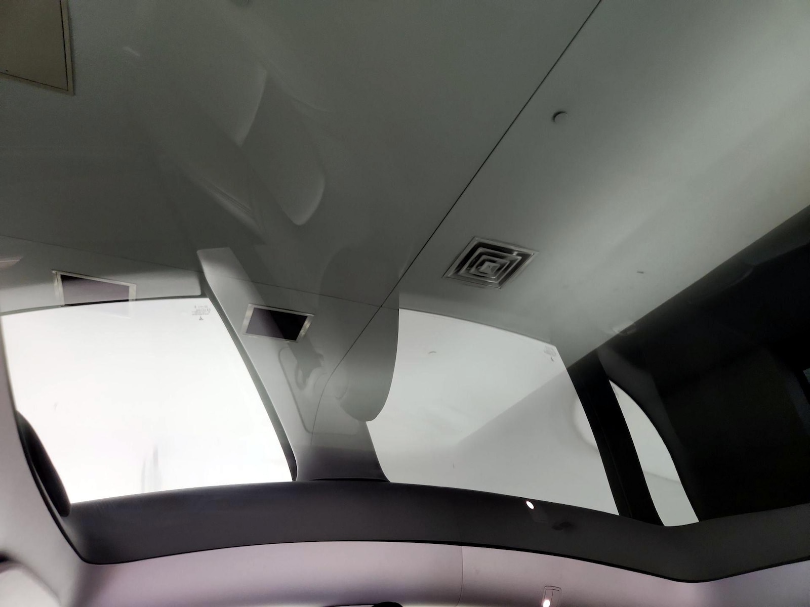 Skylight(s) & Overhead Airbags