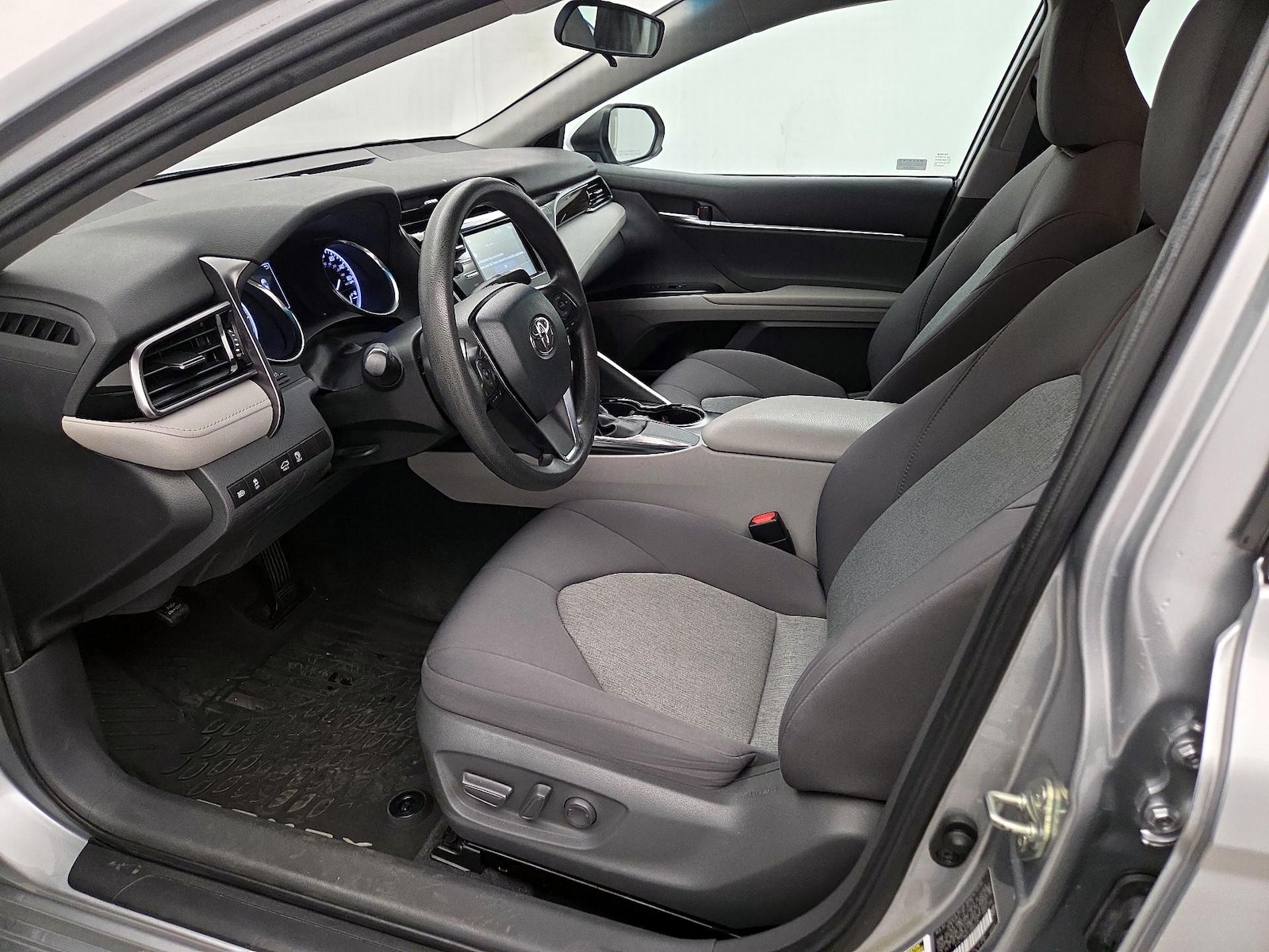 Power Seat(s) & Side Airbags
