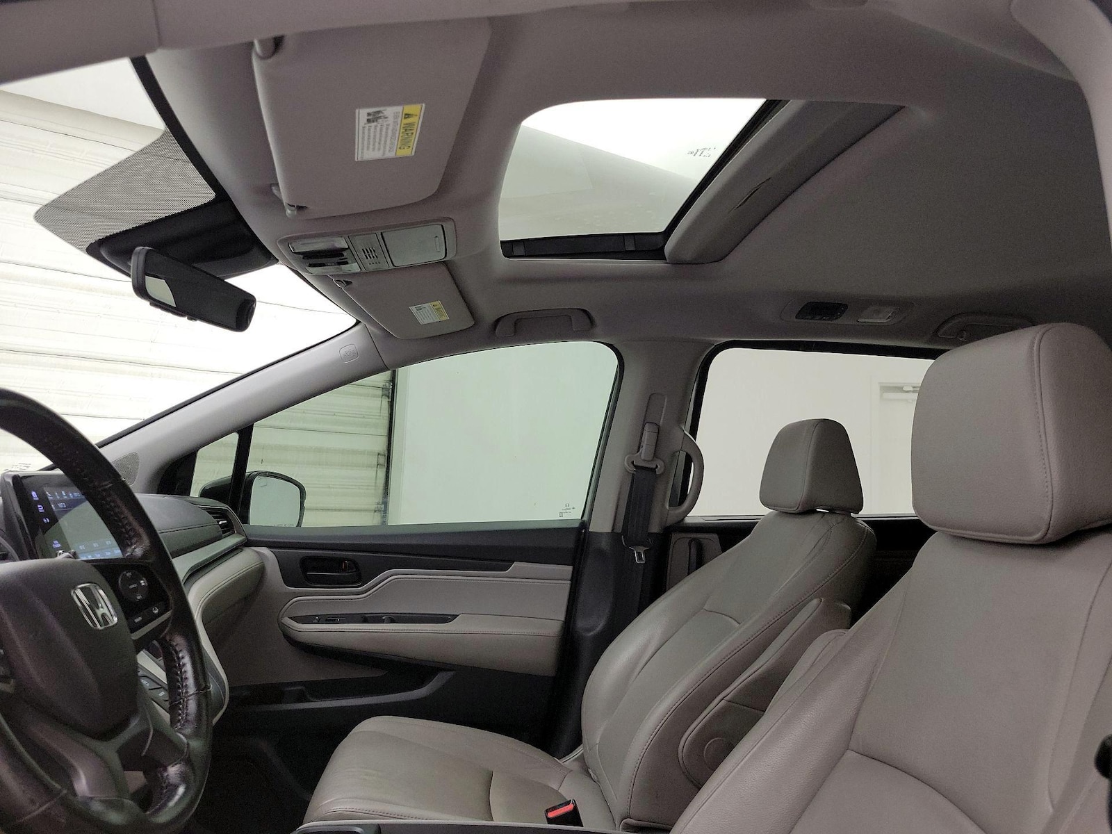 Sunroof(s) & Overhead Airbags