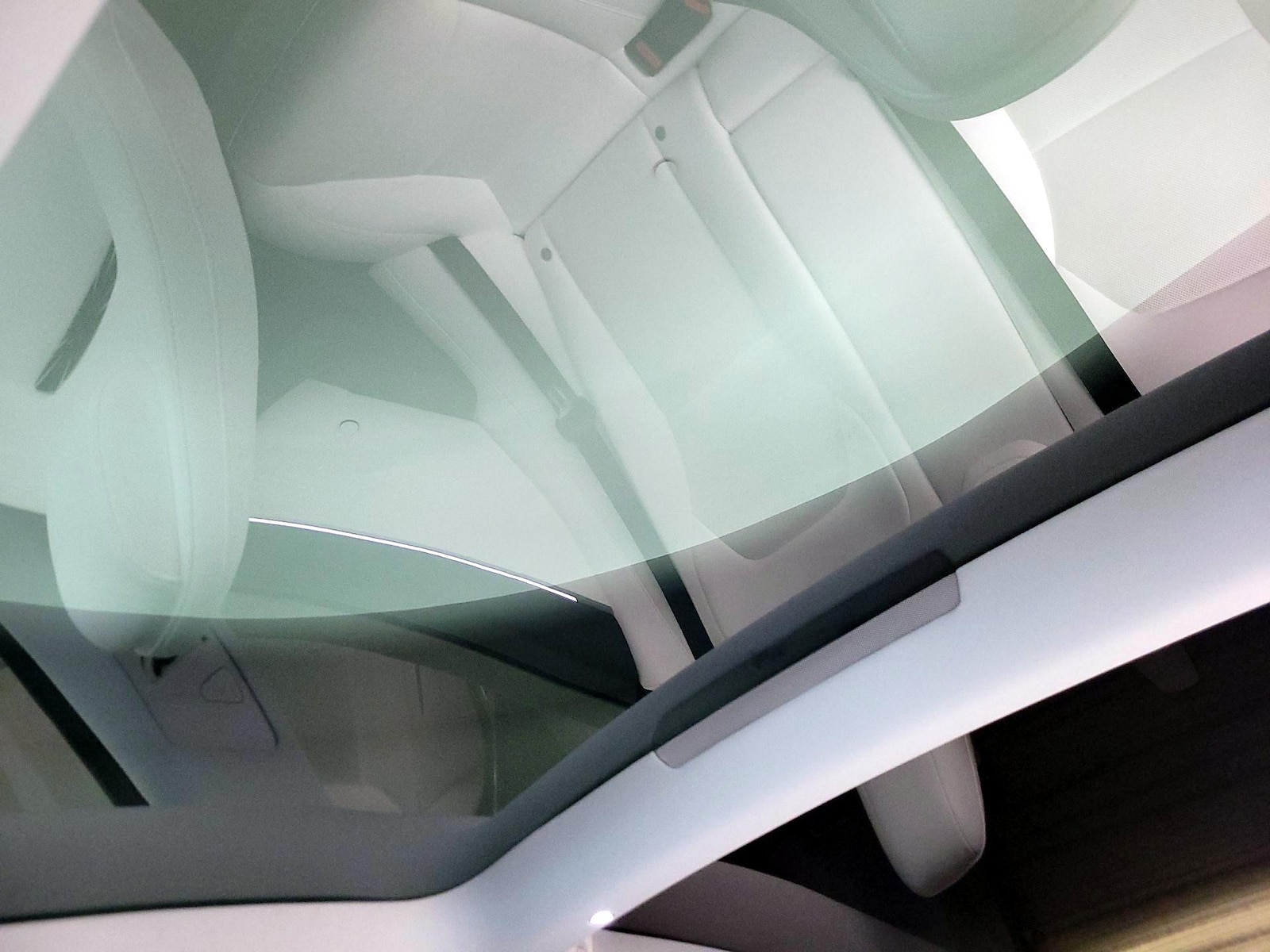 Skylight(s) & Overhead Airbags