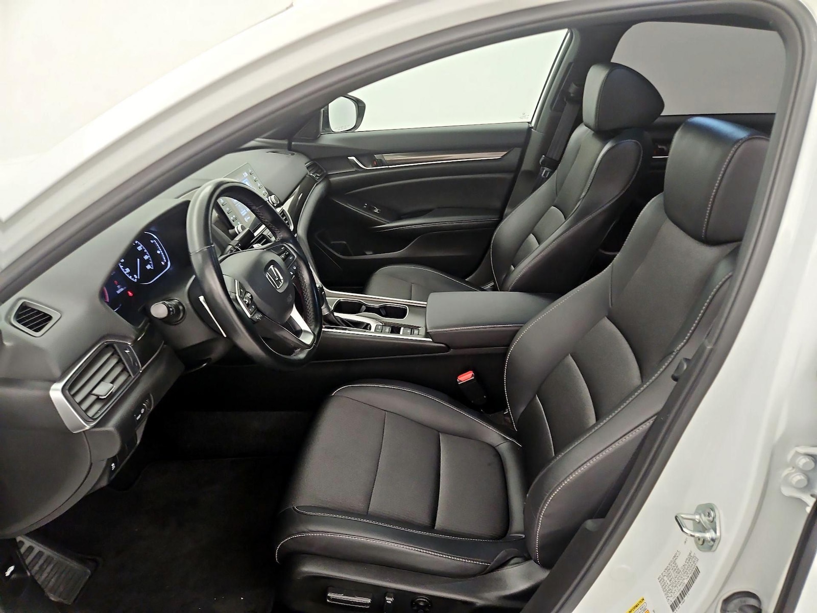Power Seat(s) & Side Airbags