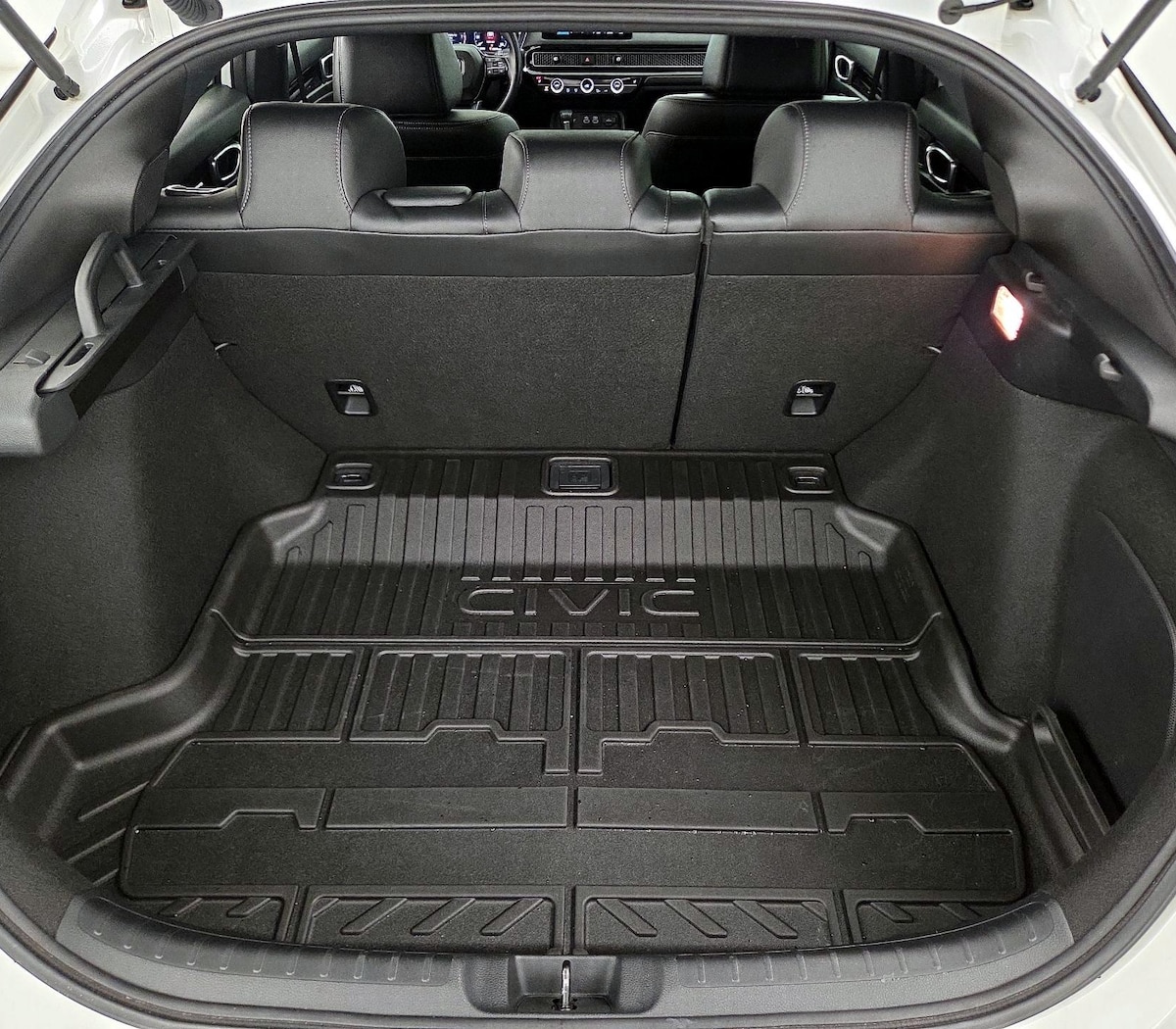 Trunk/Cargo (Seats Up)