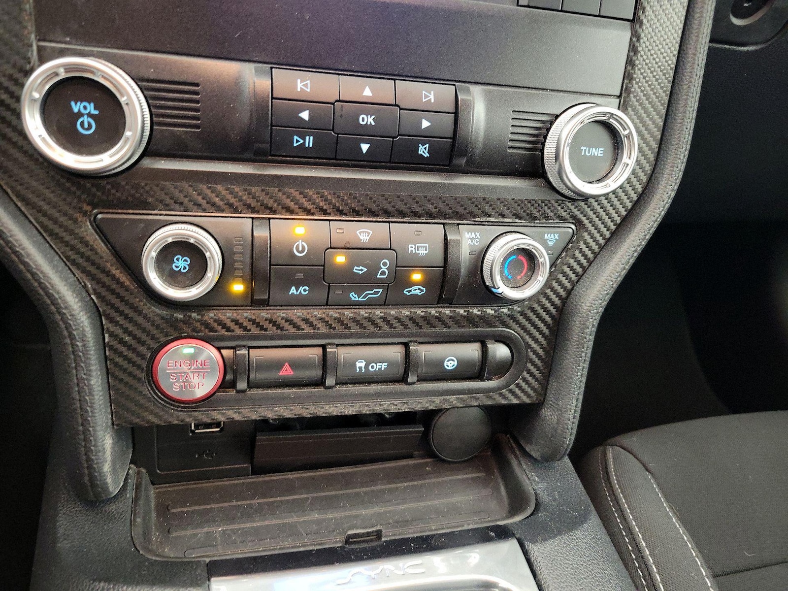 2021 Ford Mustang GT - Photo 17
