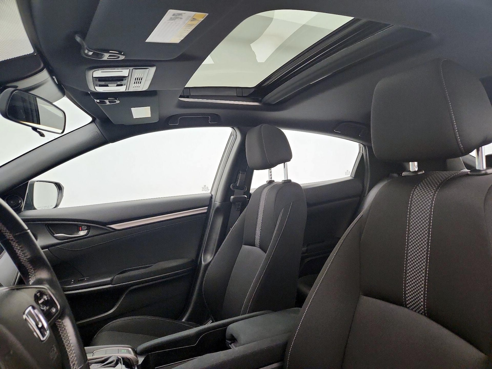 Sunroof(s) & Overhead Airbags