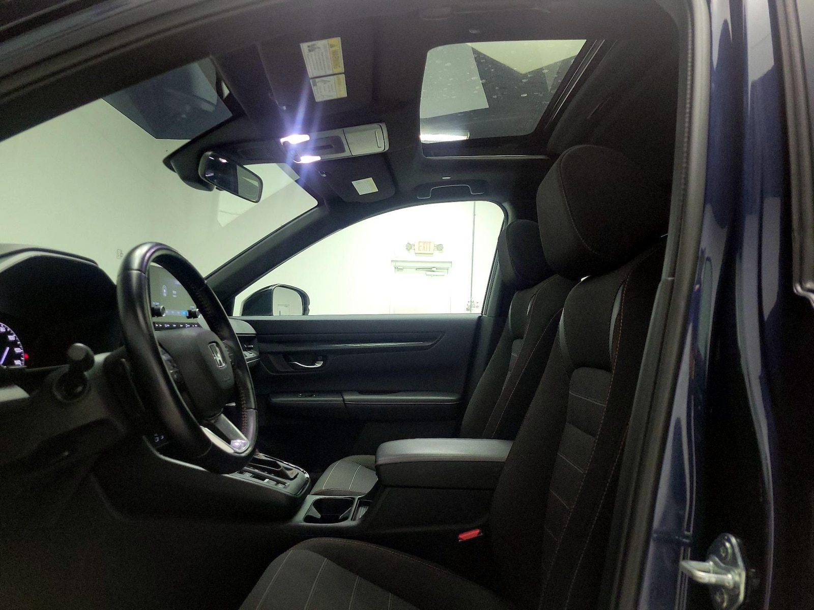 Sunroof(s) & Overhead Airbags