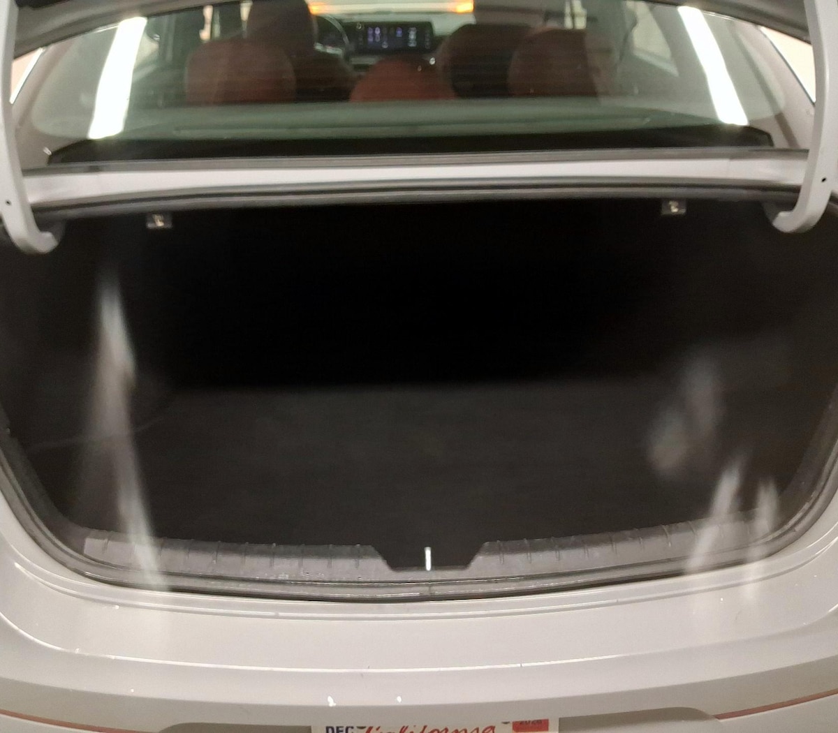 Trunk/Cargo (Seats Up)
