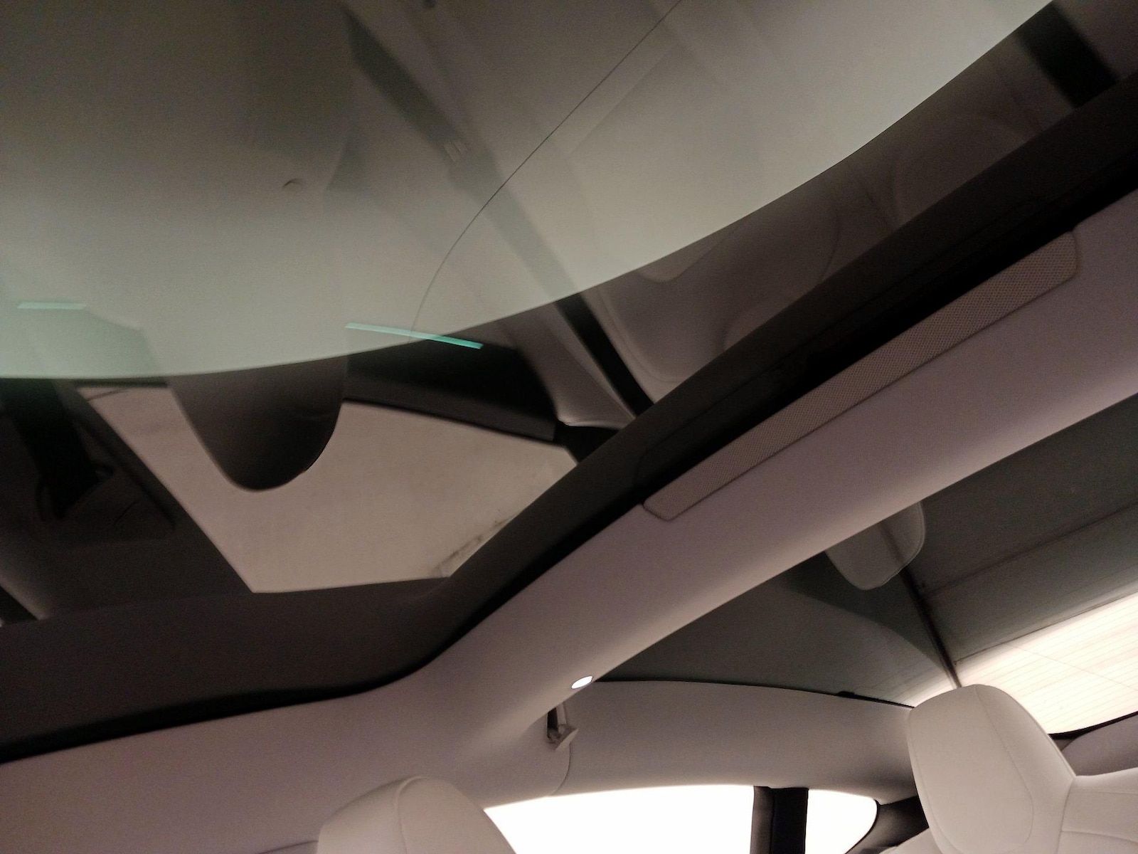 Skylight(s) & Overhead Airbags