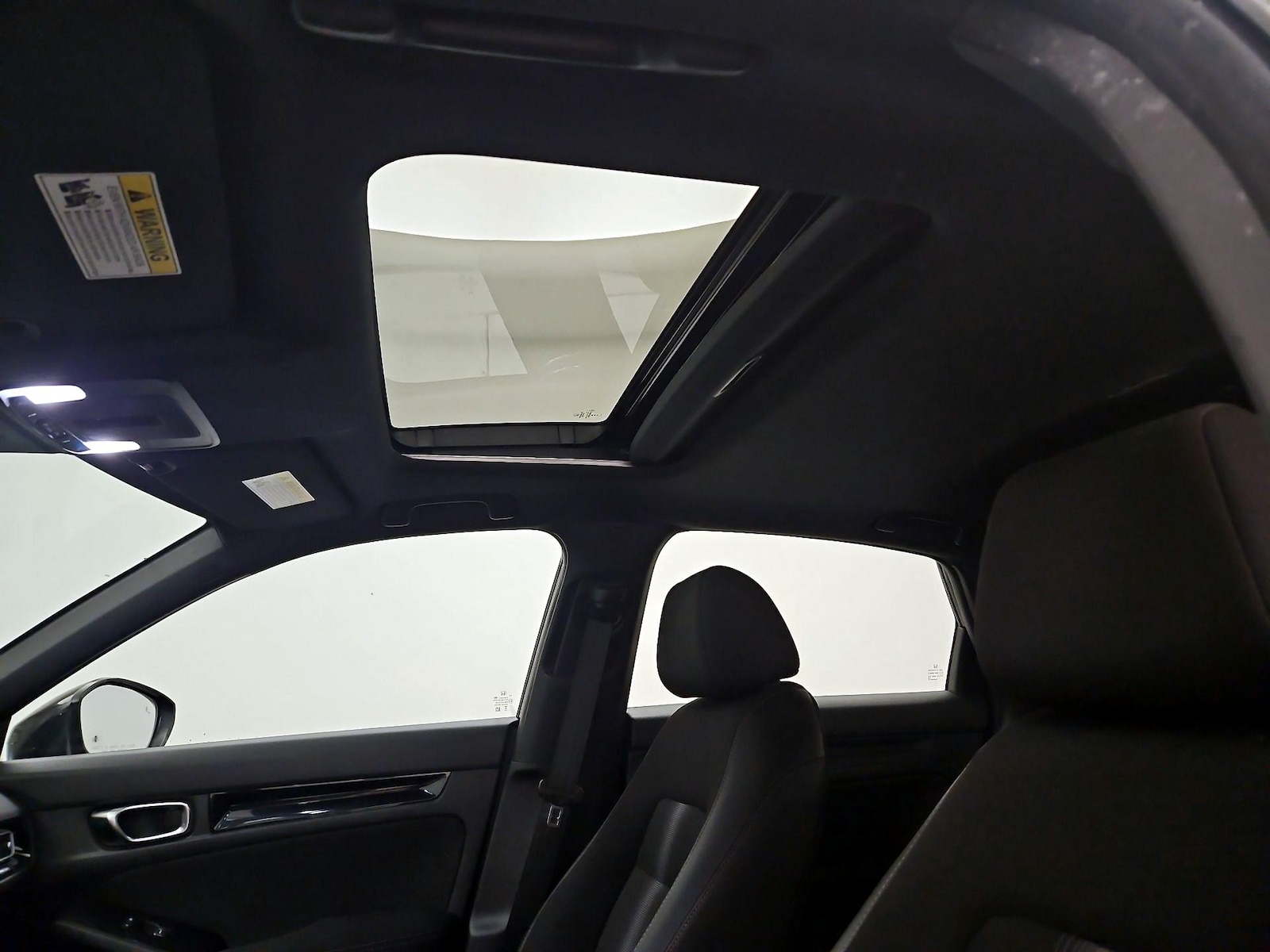 Sunroof(s) & Overhead Airbags