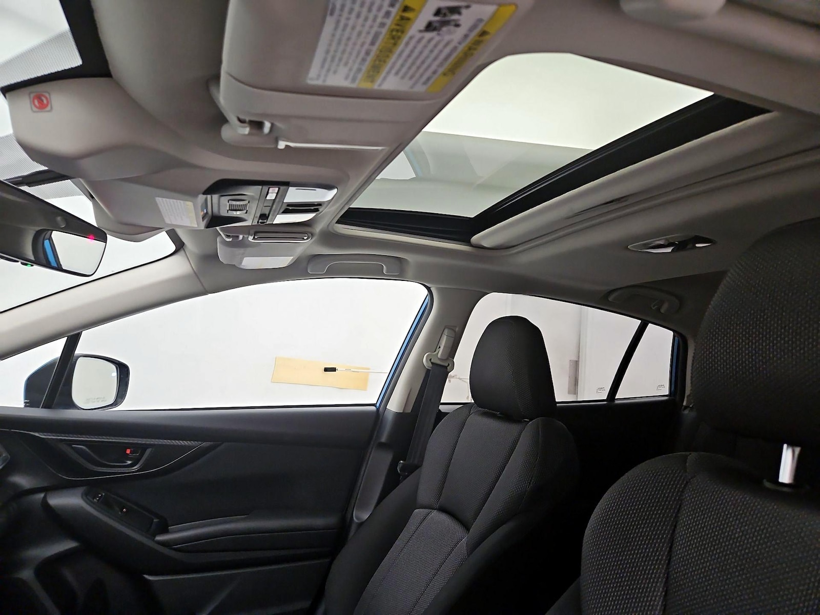 Sunroof(s) & Overhead Airbags