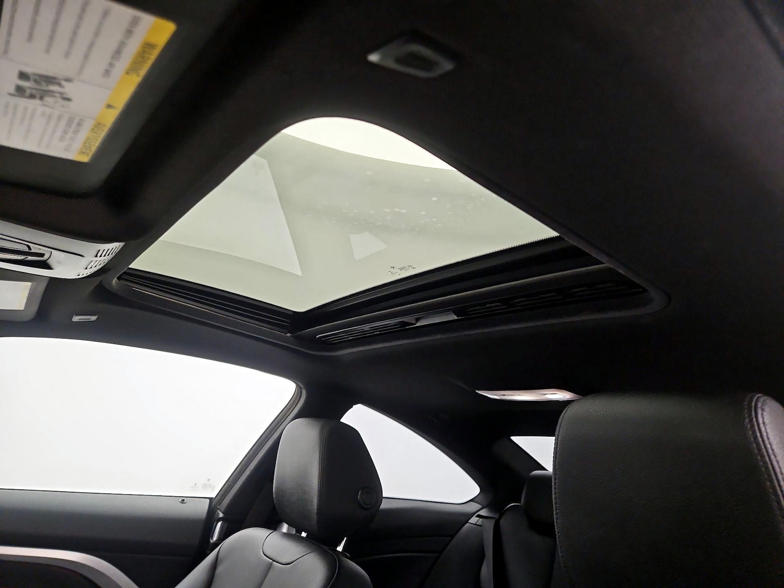 Sunroof(s) & Overhead Airbags