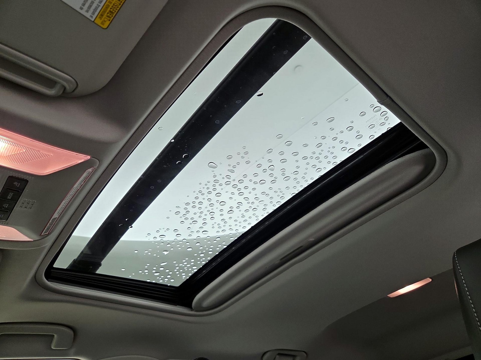 Sunroof(s) & Overhead Airbags
