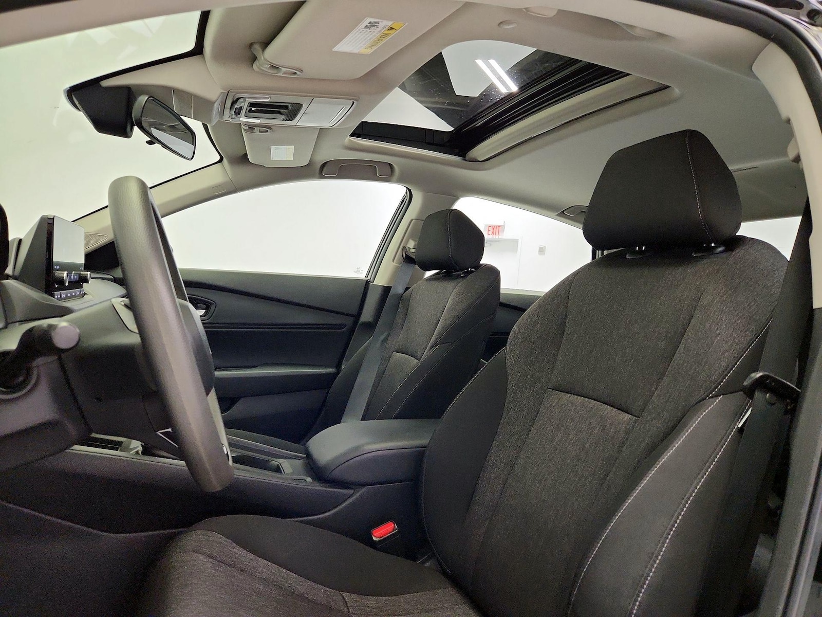 Sunroof(s) & Overhead Airbags