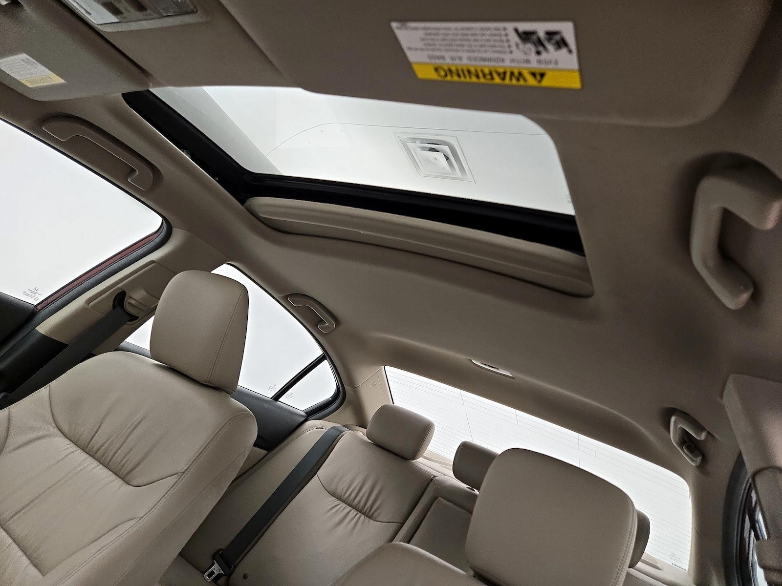Sunroof(s) & Overhead Airbags