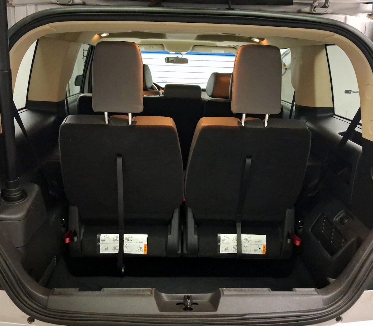 Trunk/Cargo (Seats Up)