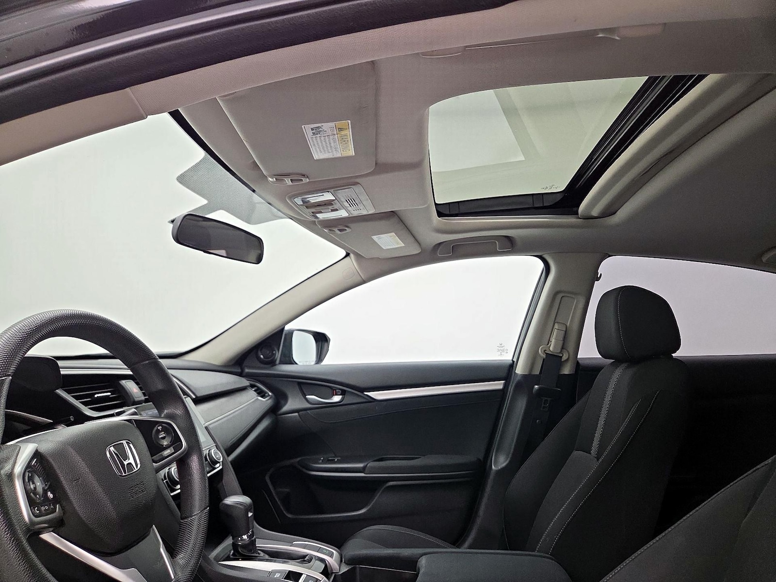 Sunroof(s) & Overhead Airbags