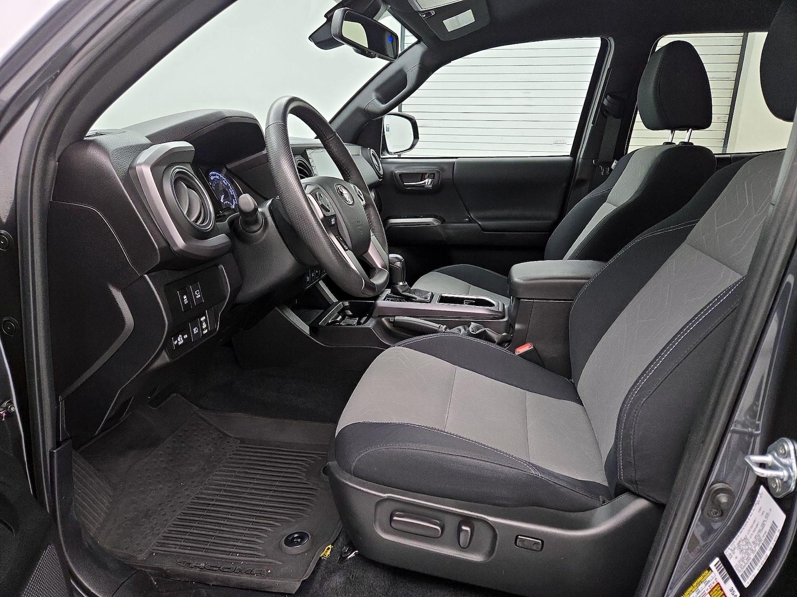 Power Seat(s) & Side Airbags