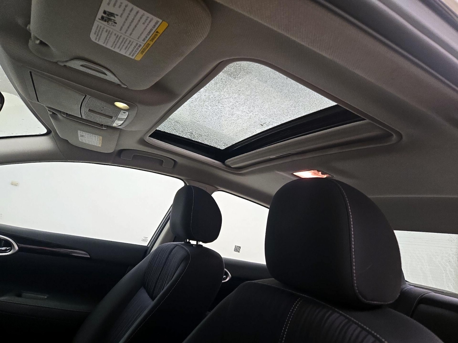 Sunroof(s) & Overhead Airbags