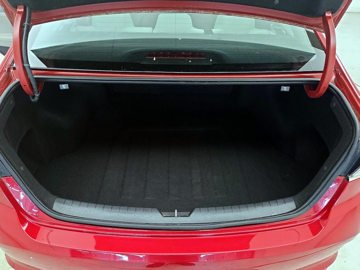 Trunk/Cargo (Seats Up)