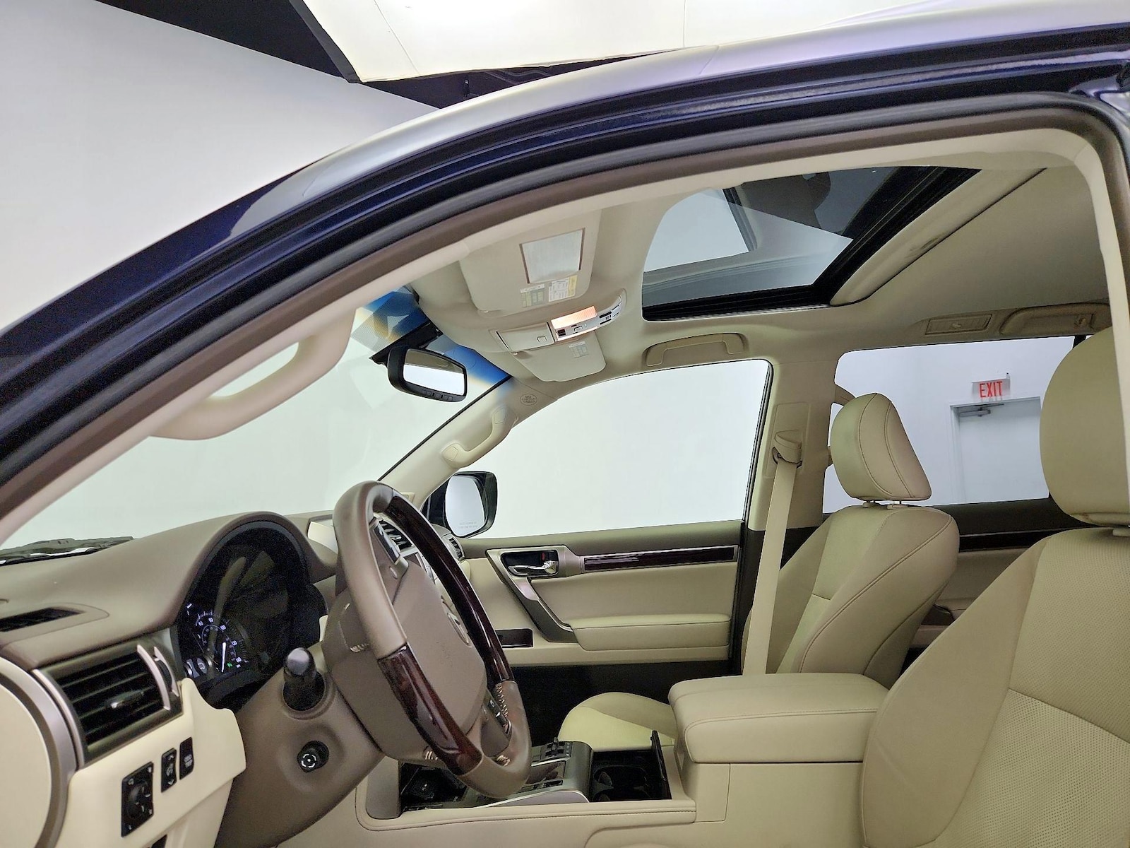 Sunroof(s) & Overhead Airbags