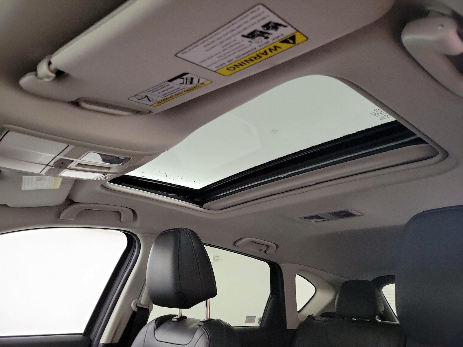 Sunroof(s) & Overhead Airbags