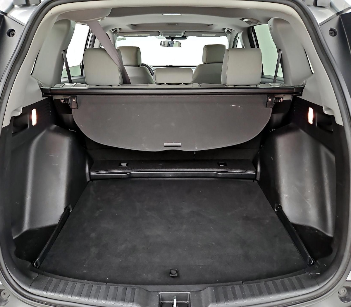 Trunk/Cargo (Seats Up)