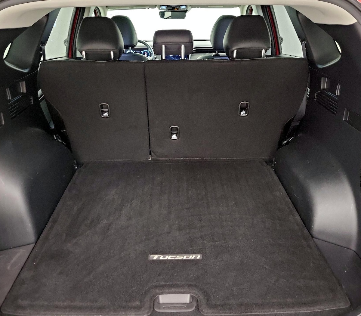 Trunk/Cargo (Seats Up)
