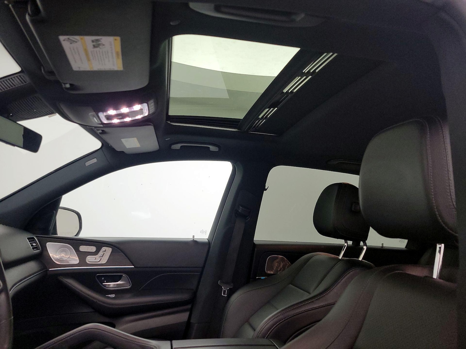 Sunroof(s) & Overhead Airbags