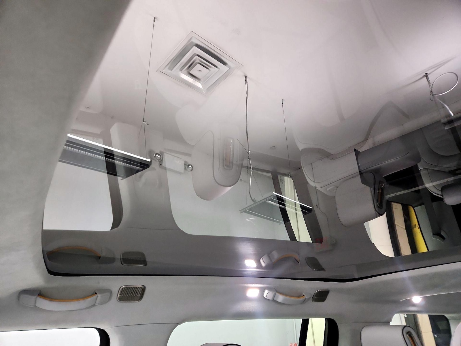 Skylight(s) & Overhead Airbags