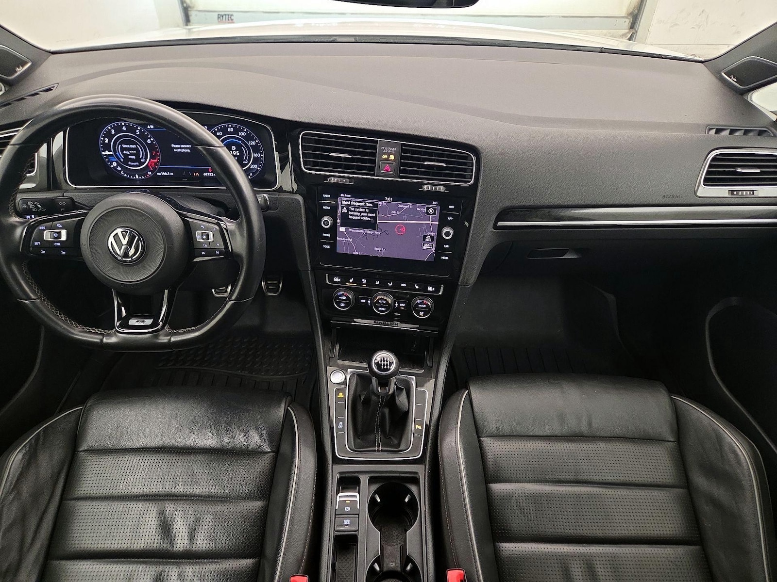 Apple CarPlay® & Android Auto™