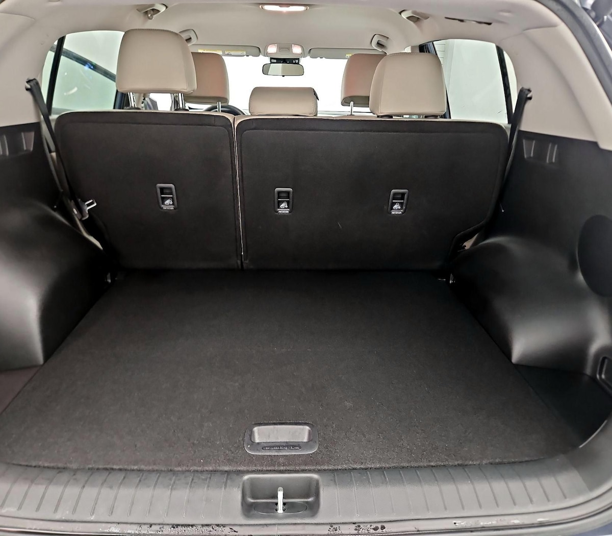 Trunk/Cargo (Seats Up)
