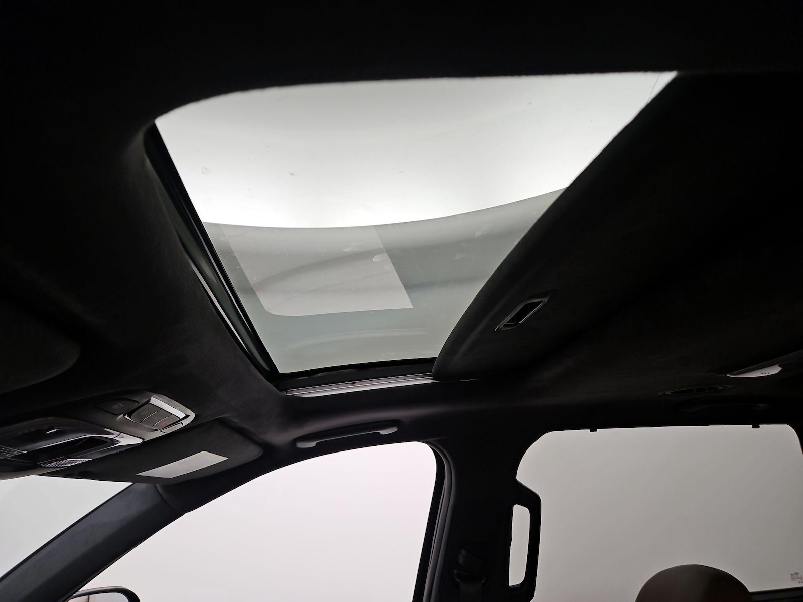 Sunroof(s) & Skylight(s)