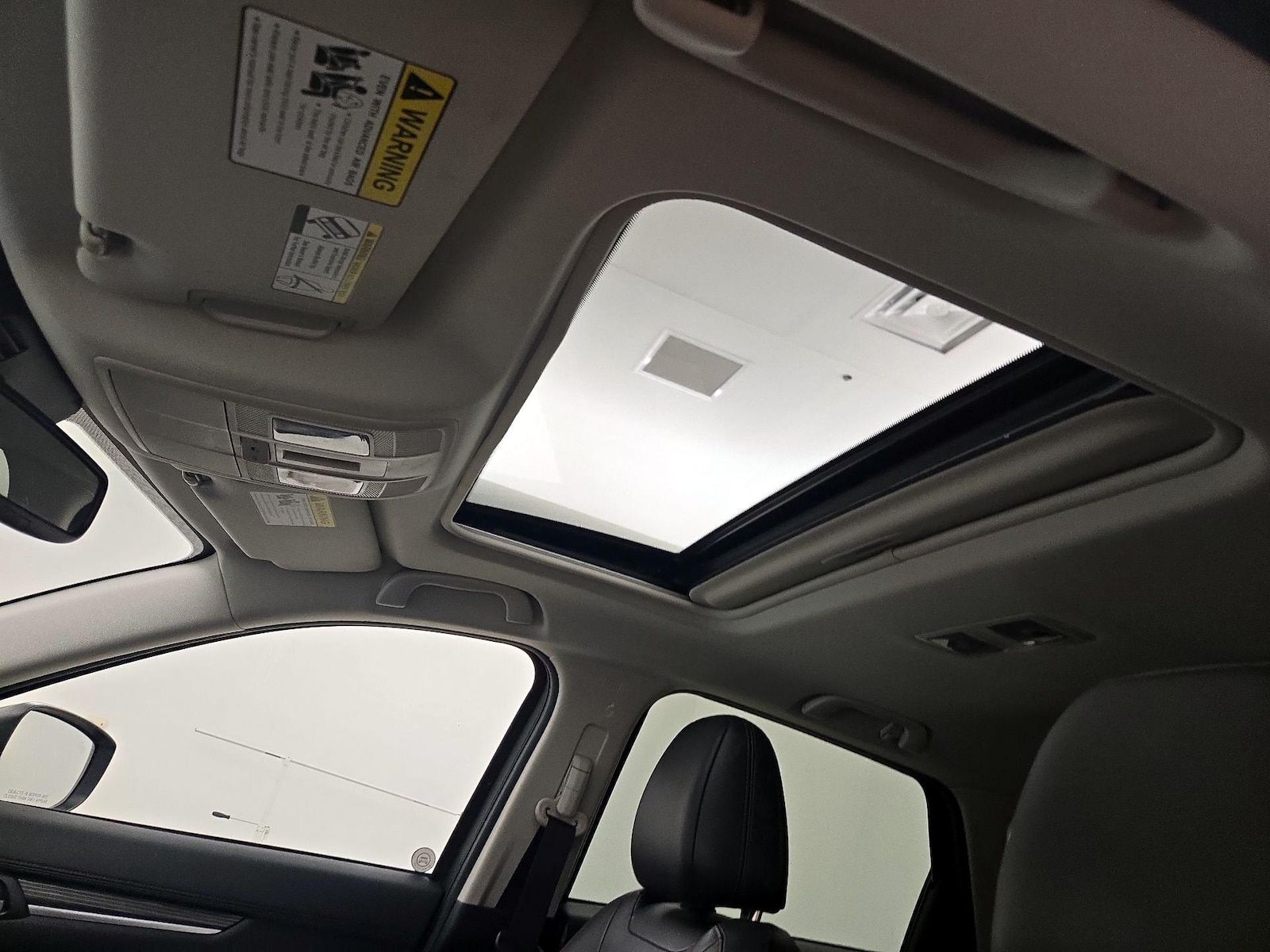 Sunroof(s) & Overhead Airbags