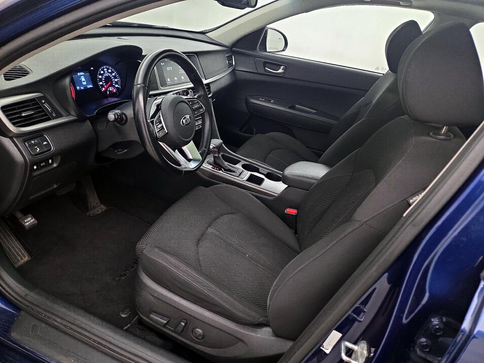 Power Seat(s) & Side Airbags