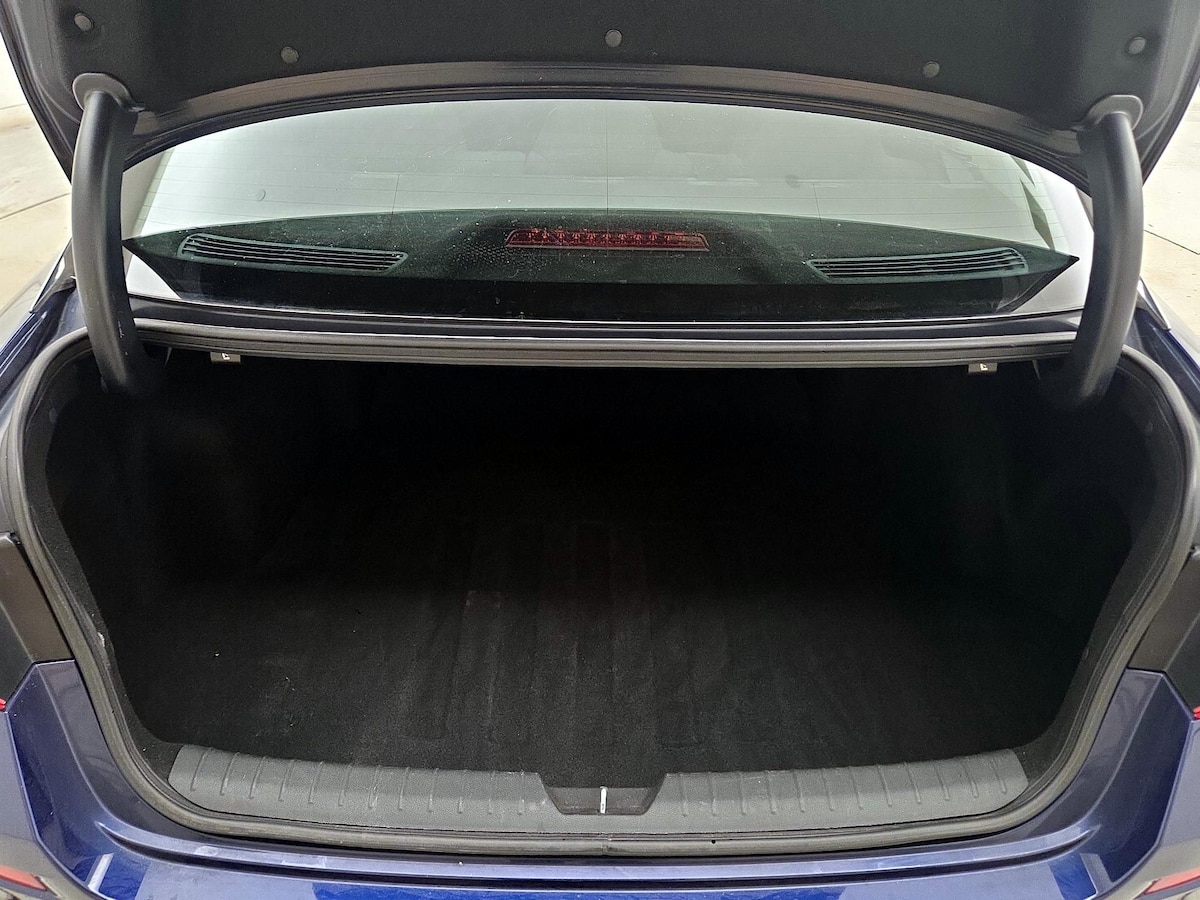 Trunk/Cargo (Seats Up)