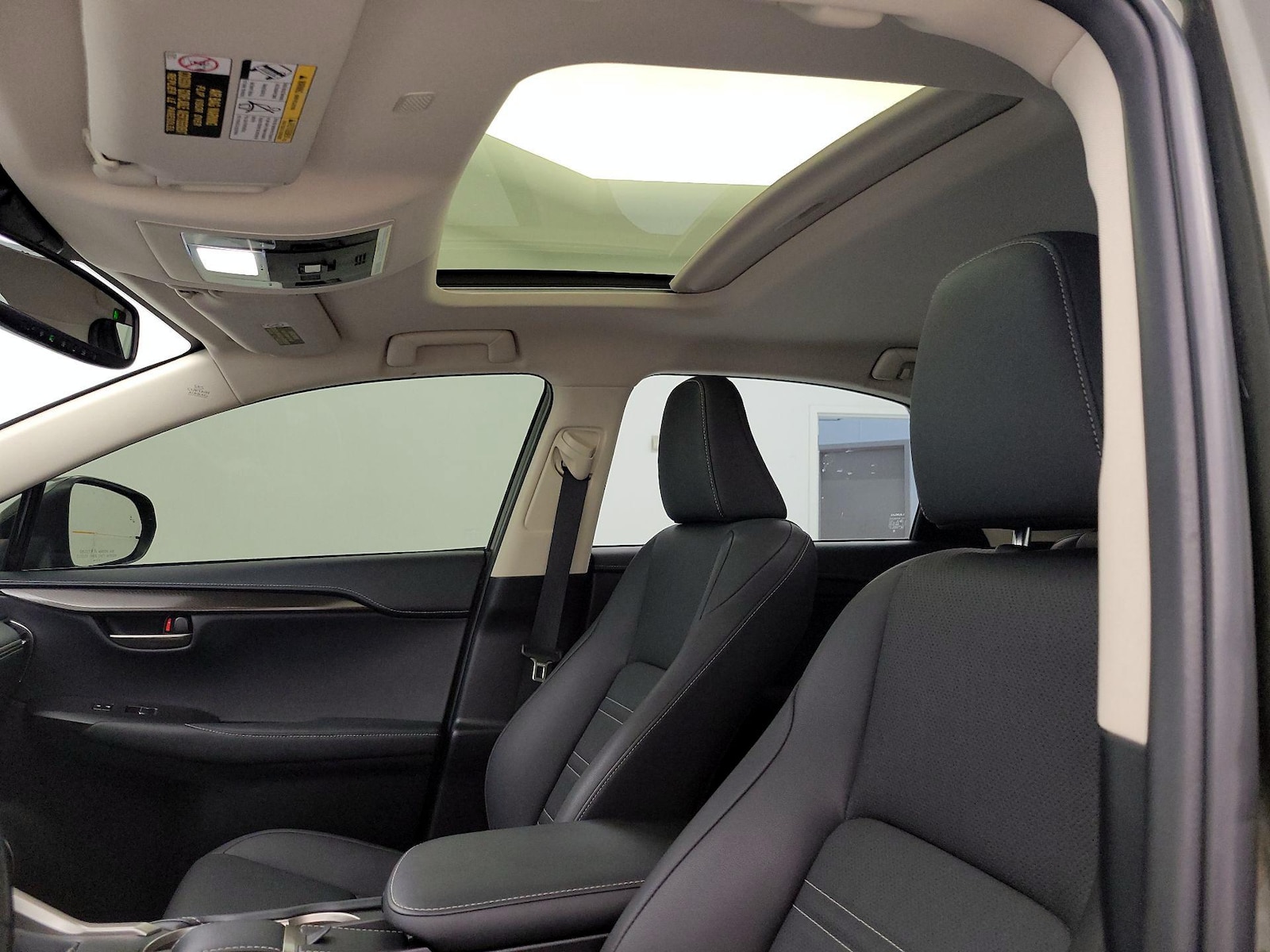 Sunroof(s) & Overhead Airbags