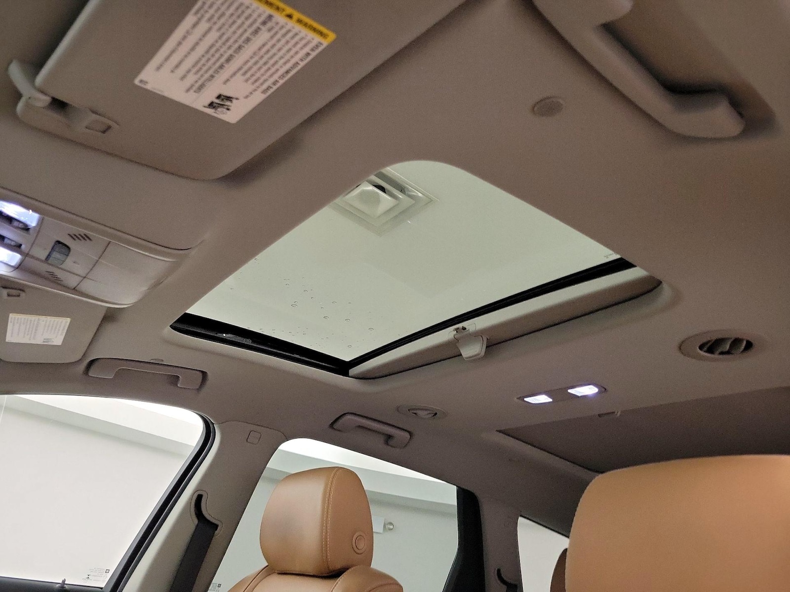 Sunroof(s) & Overhead Airbags
