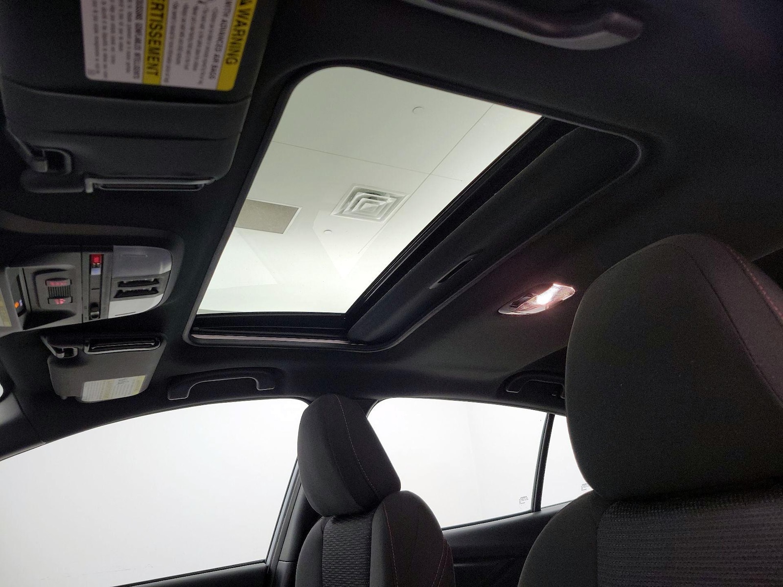 Sunroof(s) & Overhead Airbags