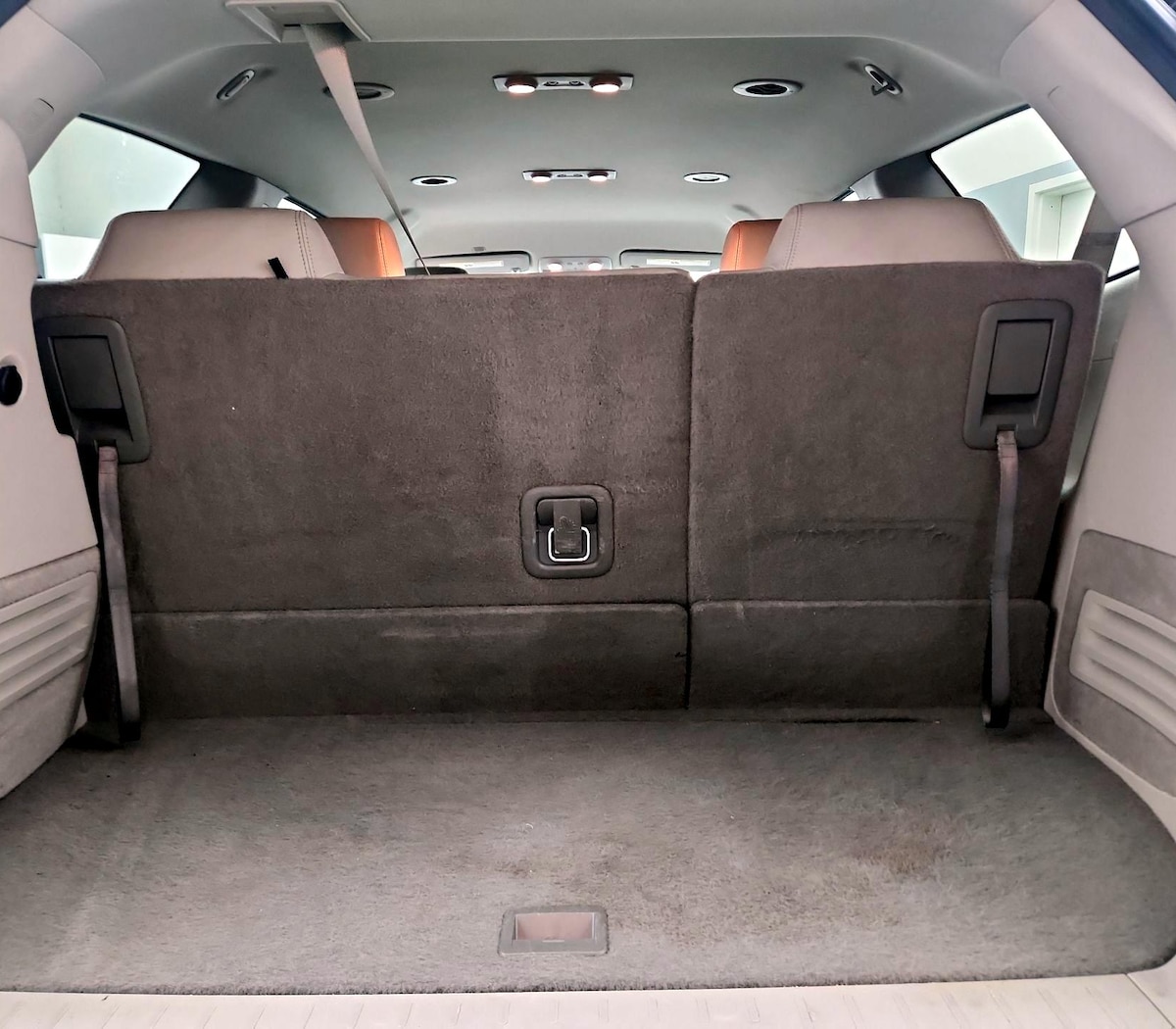 Trunk/Cargo (Seats Up)