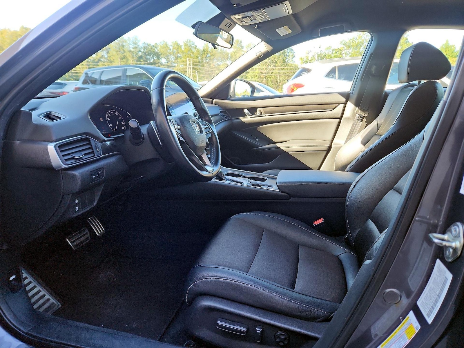 Power Seat(s) & Side Airbags