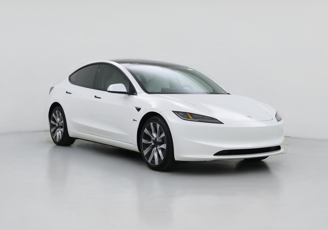2024 Tesla Model 3 Rear-Wheel Drive in White — CarMax photo