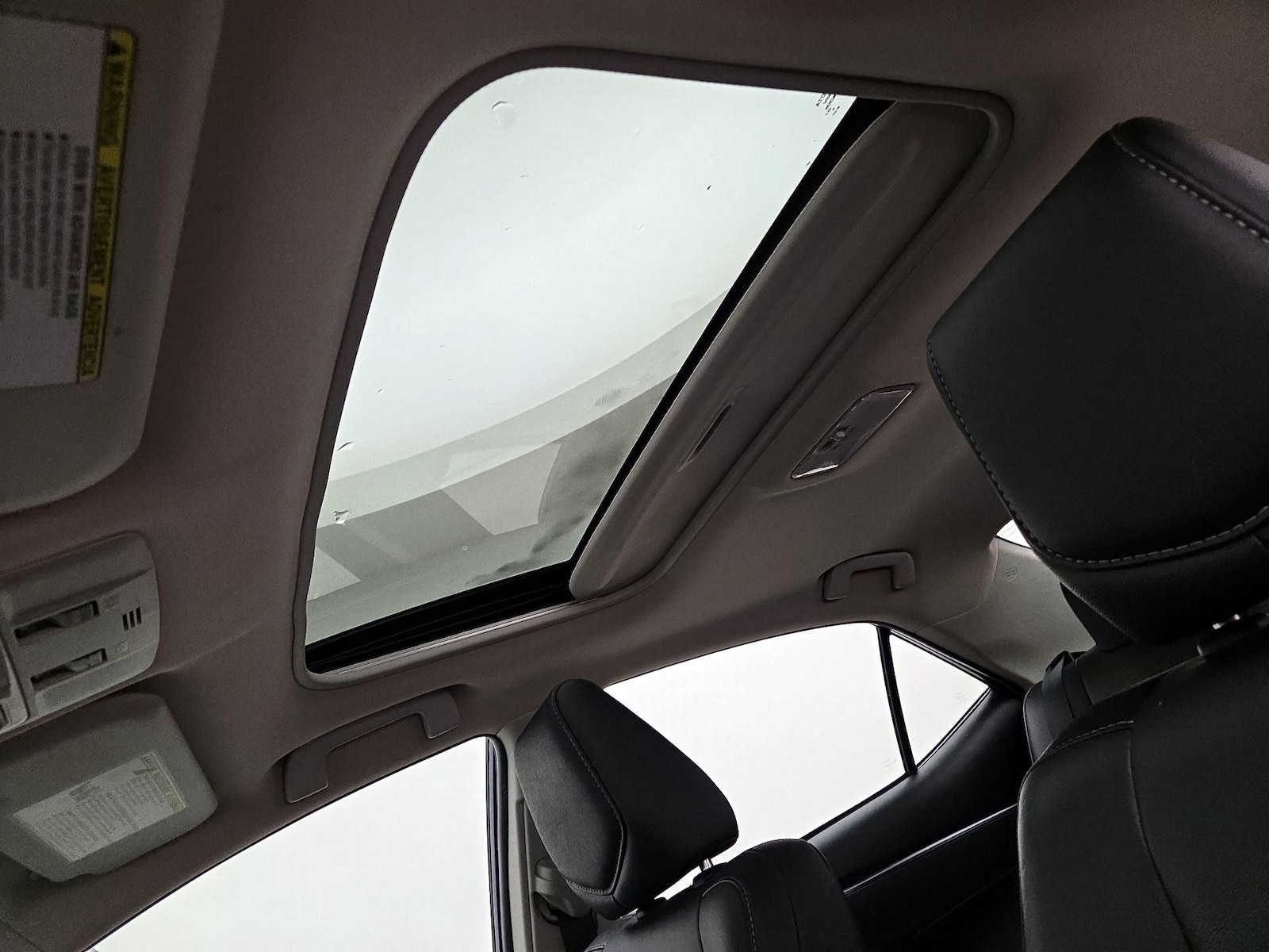 Sunroof(s) & Overhead Airbags