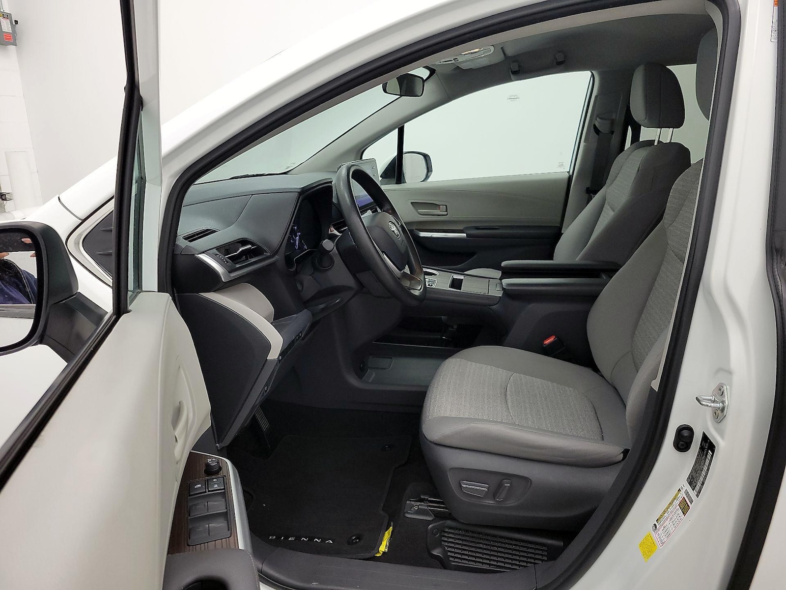Power Seat(s) & Side Airbags