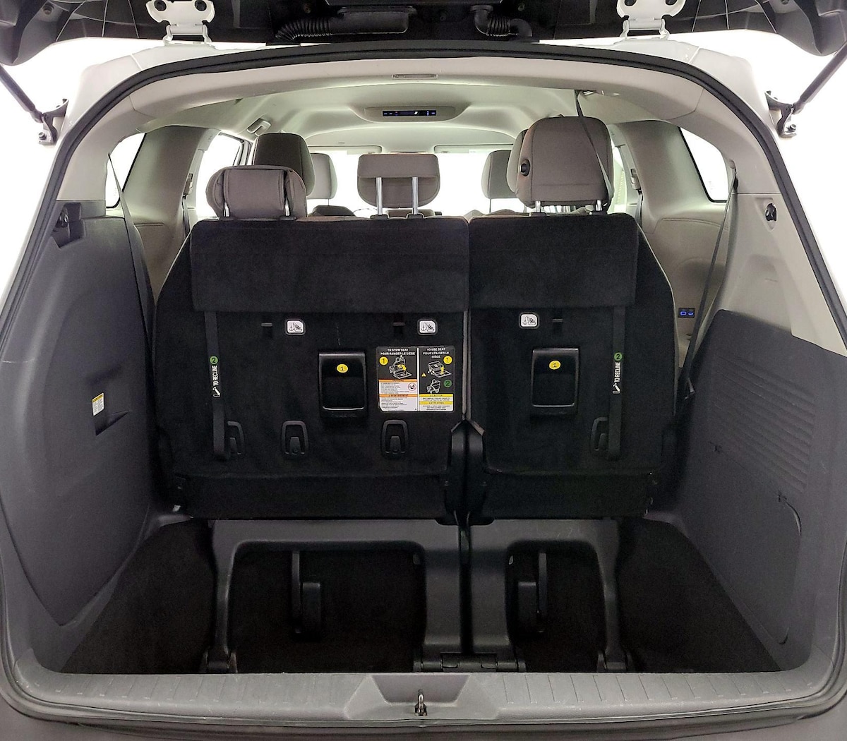 Trunk/Cargo (Seats Up)
