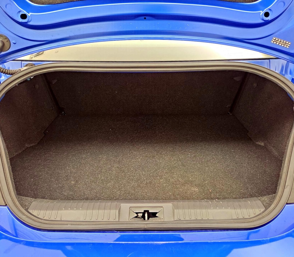 Trunk/Cargo (Seats Up)